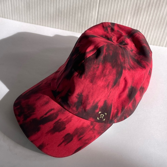 LULULEMON Fast and Free Running Hat Game Day Red OS - Picture 3 of 5